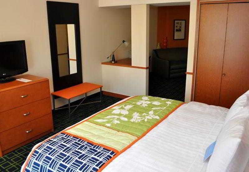 Fairfield Inn & Suites Seattle Bremerton Bagian luar foto