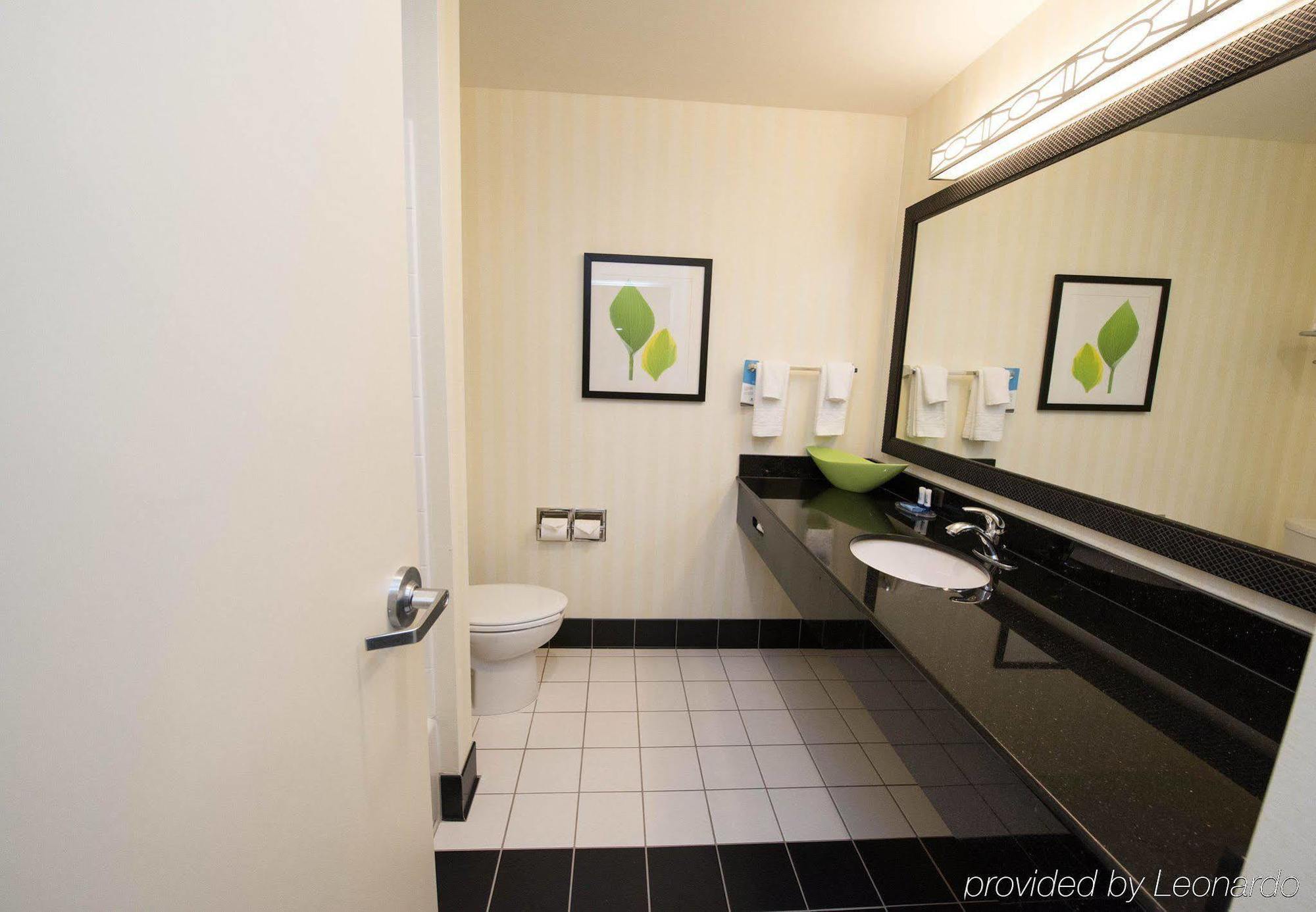 Fairfield Inn & Suites Seattle Bremerton Bagian luar foto